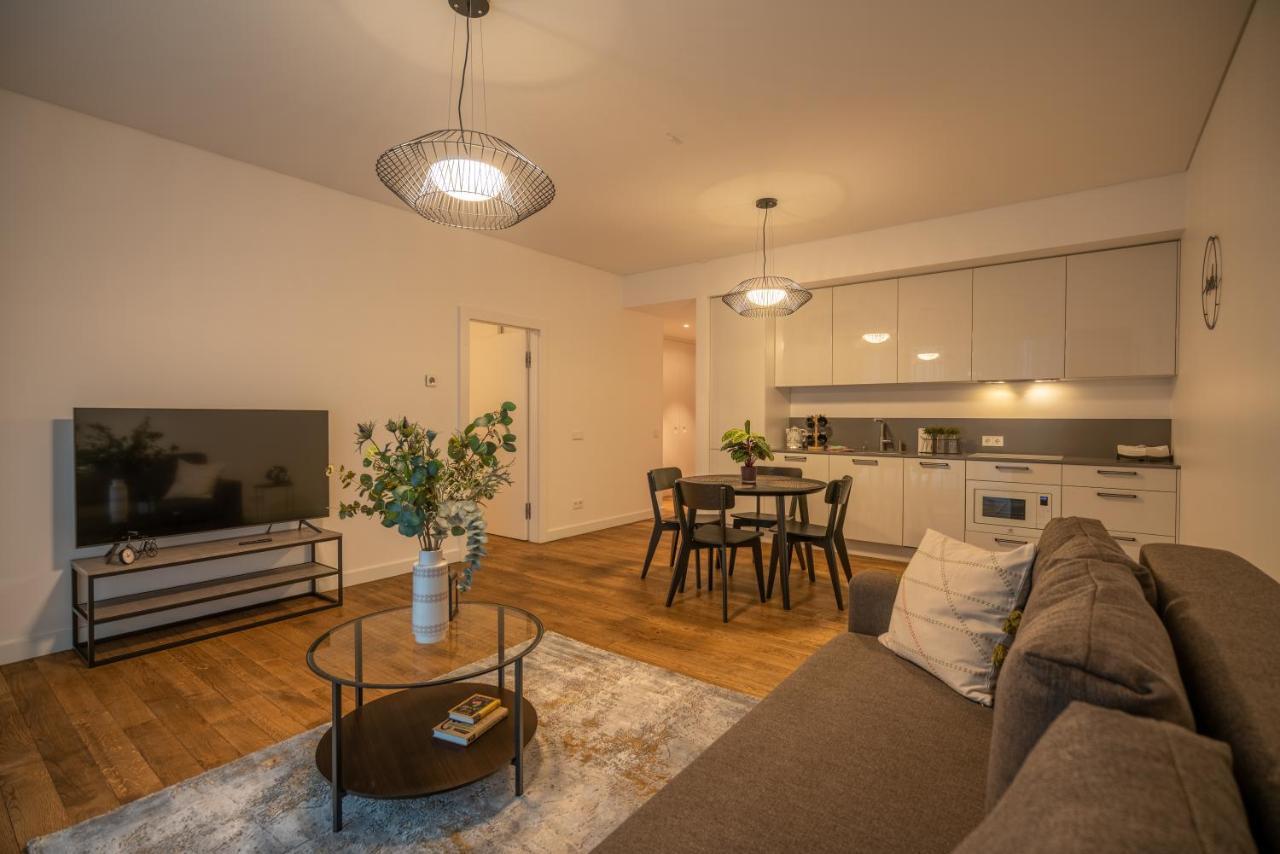 Easyrooms Dzirnavu Рига Экстерьер фото