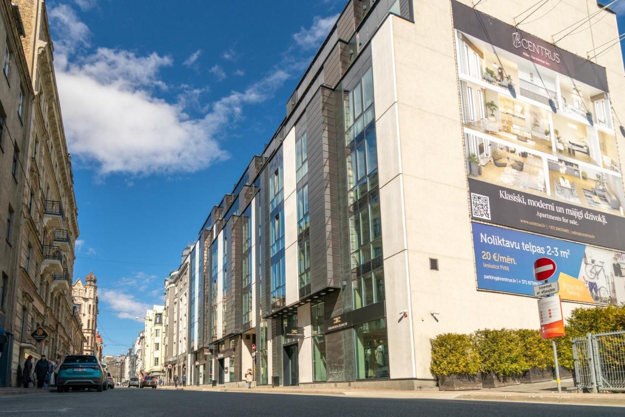 Easyrooms Dzirnavu Рига Экстерьер фото